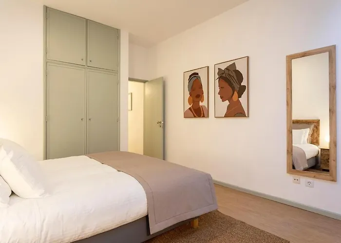 Casa Em Bairro Tipico De Aveiro